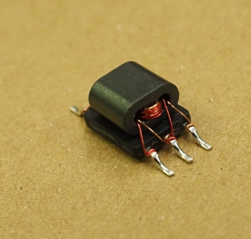 高周波バルントランス ベース付き